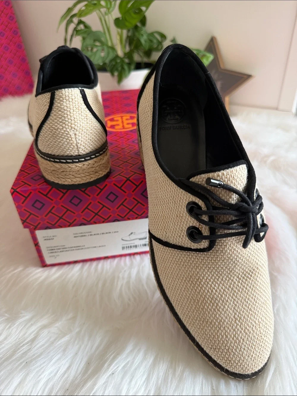 Tory Burch woven beige